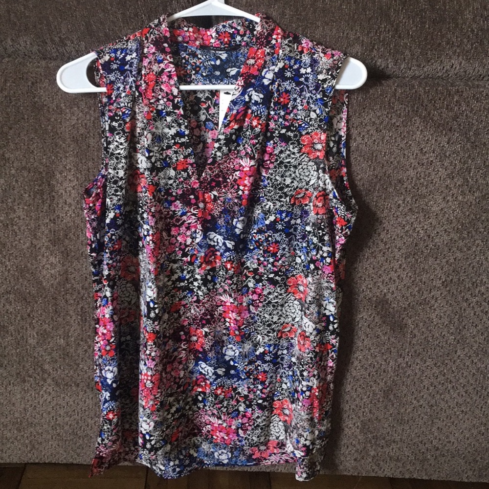 Tahari Floral Sleeveless Top
